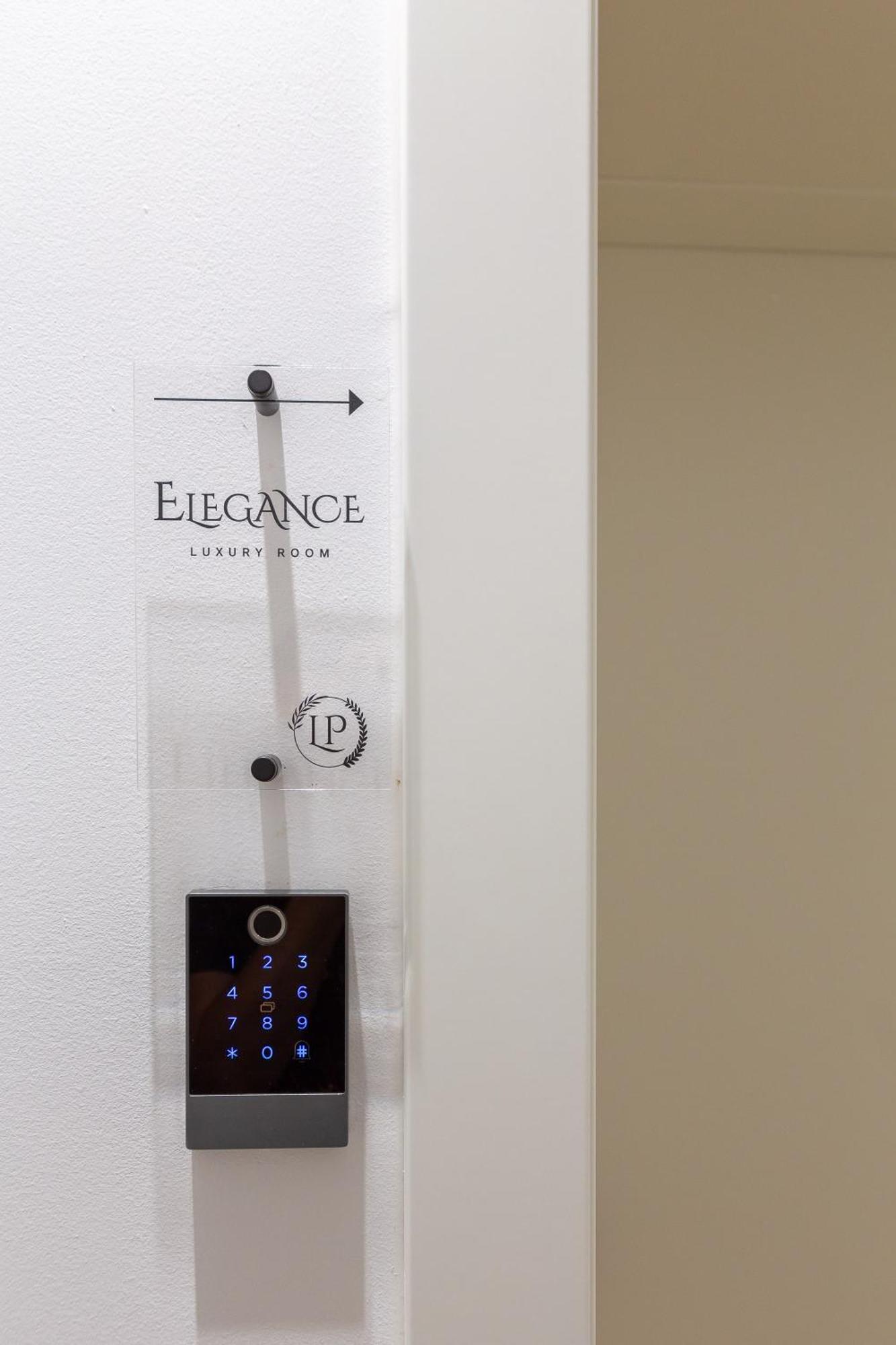 Luxury Rooms Le Prestige Few Minutes From Split'S Iconic Waterfront Extérieur photo